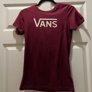 Burgundy woman’s vans T-shirt. Size medium